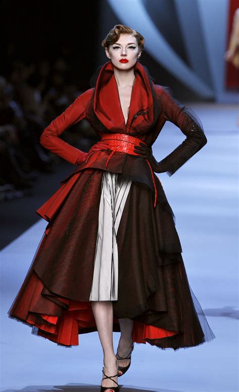 christian Dior dresses fall 2011